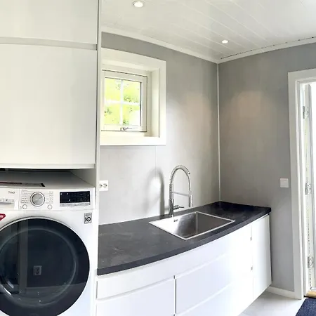 Koselig Nyrestaurert Hus Med Flott Utsikt! Σπίτι διακοπών *