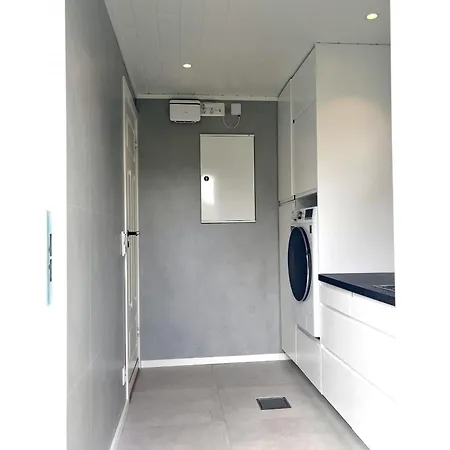 Charming Newly Renovated House With Stunning Views! בית נופש