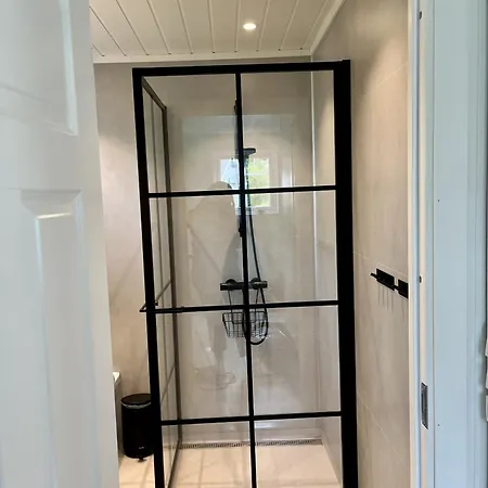 Charming Newly Renovated House With Stunning Views! * ריינה