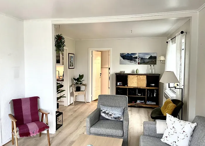 Hébergement de vacances Koselig Nyrestaurert Hus Med Flott Utsikt! Reine