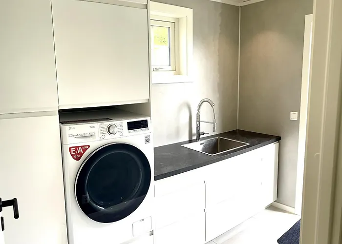 Koselig Nyrestaurert Hus Med Flott Utsikt! 雷讷