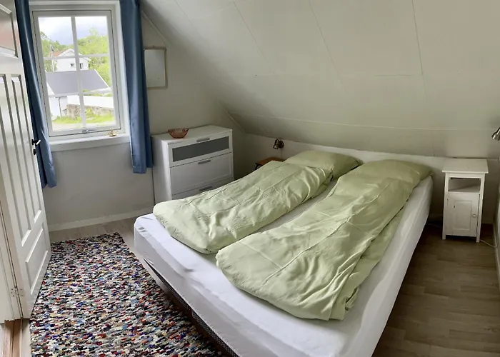 Koselig Nyrestaurert Hus Med Flott Utsikt!