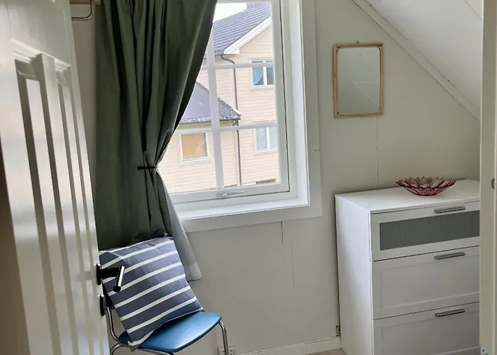 Holiday home Koselig Nyrestaurert Hus Med Flott Utsikt! *